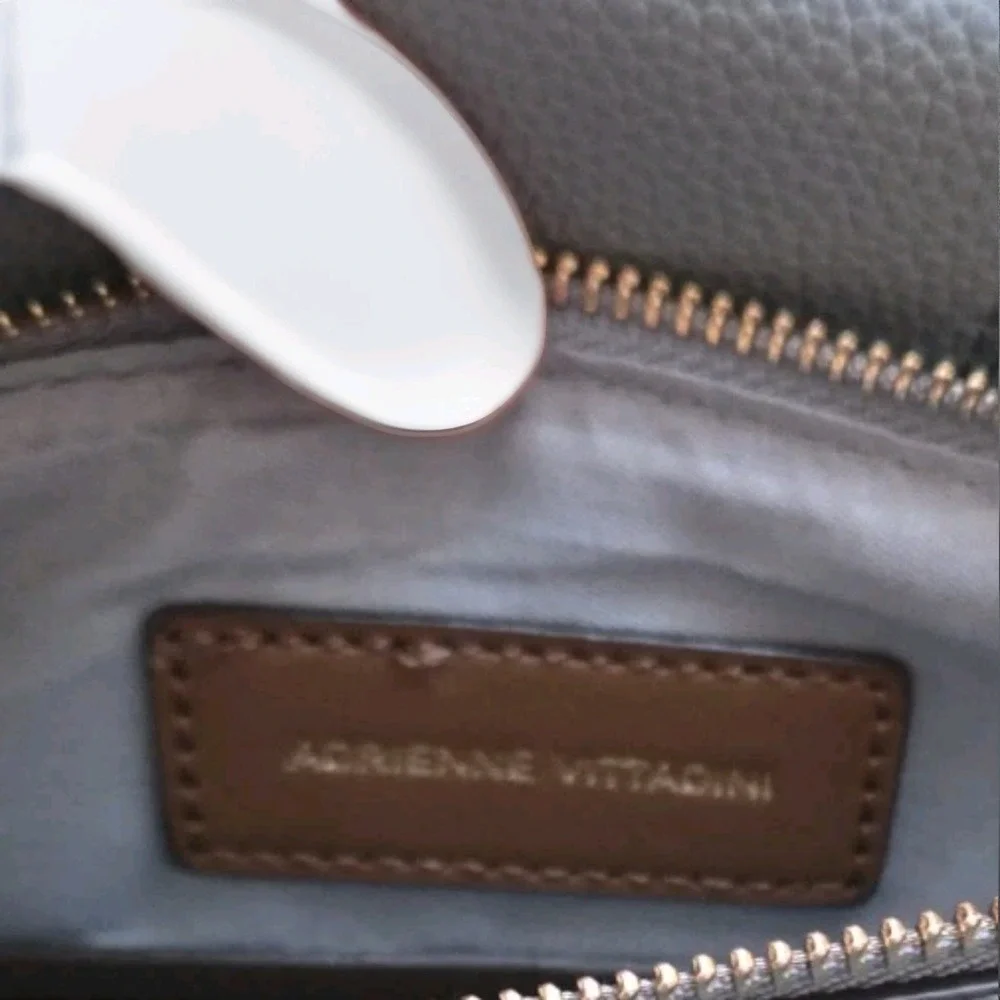 Beautiful NWT ADRIENNE VITTADINI Compartment Satchel Handbag + Pouch MSRP $190‎
